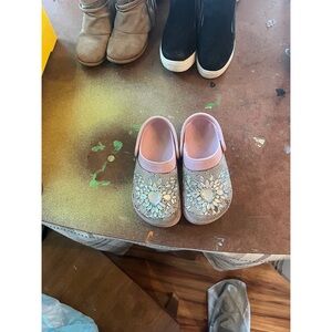 Crystal crocs!